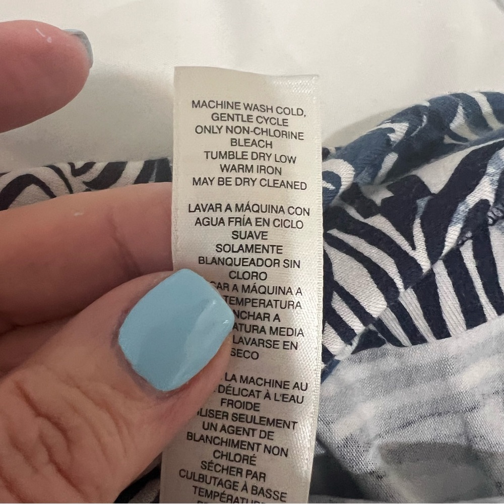 Weekends by Chico’s Zebra Print Top Size 2 (Med) Safari Zoo Animal Artsy Blue H8 - Picture 5 of 8